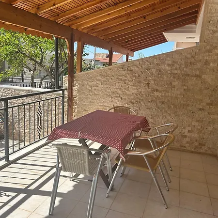 Vila Denize 200 Metre, 3+1 Bahceli Gumuldur