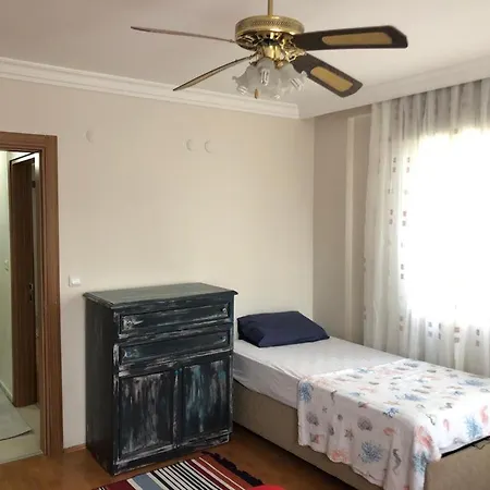 Villa Denize 200 Metre, 3+1 Bahçeli Gumuldur