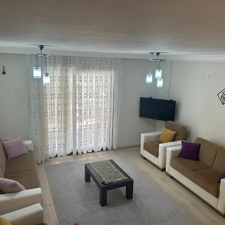 Villa Denize 200 Metre, 3+1 Bahçeli *