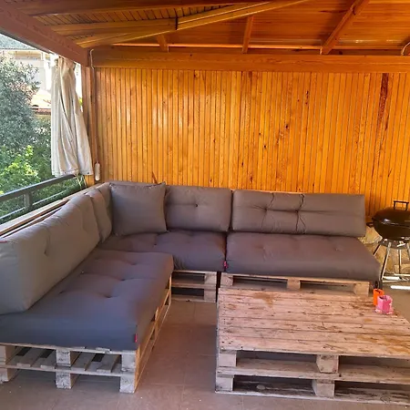 Villa Denize 200 Metre, 3+1 Bahçeli Gumuldur