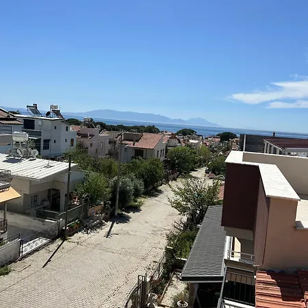 Denize 200 Metre, 3+1 Bahçeli * Gumuldur